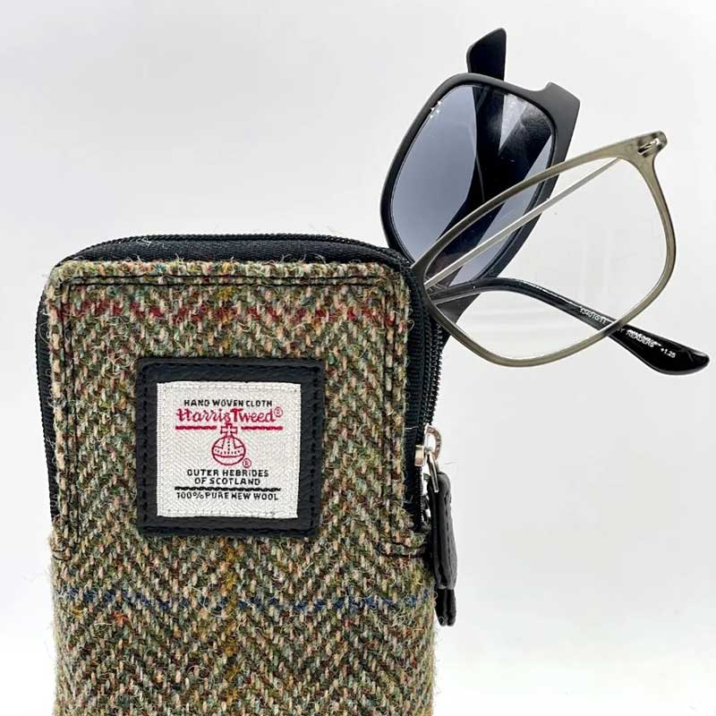 Harris_Tweed_Double_Glasses_Sleeve_in_Country_Green