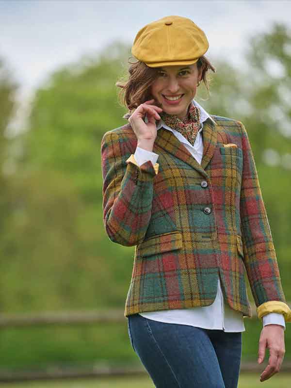 Harris_tweed_Dames_Jasje_Ava_In_Colorful_Tartan